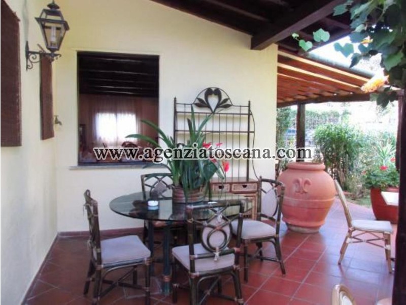 Immobile Commerciale - Direzionale in vendita, Forte Dei Marmi - Zona Via G. Battista Vico -  10