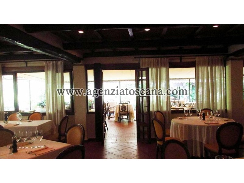 Immobile Commerciale - Direzionale in vendita, Forte Dei Marmi - Zona Via G. Battista Vico -  12