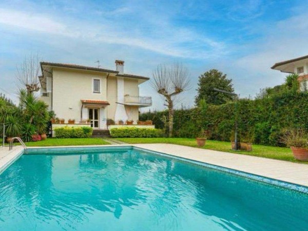 Villa con Piscina in vendita, Forte dei Marmi 