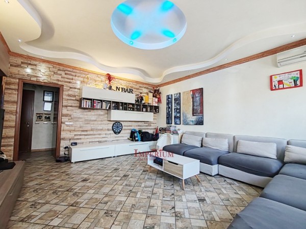 TRILOCALE CON CANTINA E POSTO 