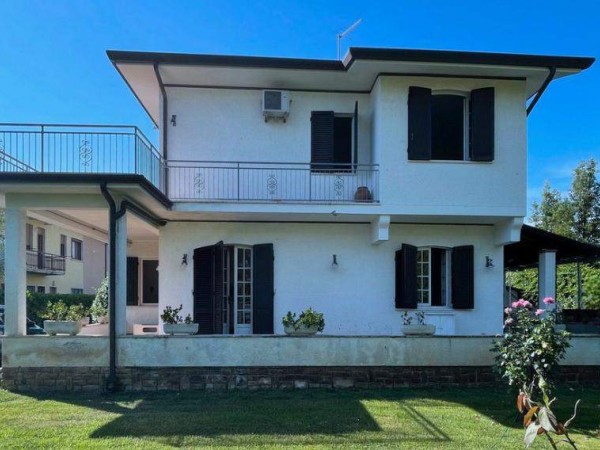 Porzione di Villa in vendita, Forte dei Marmi 