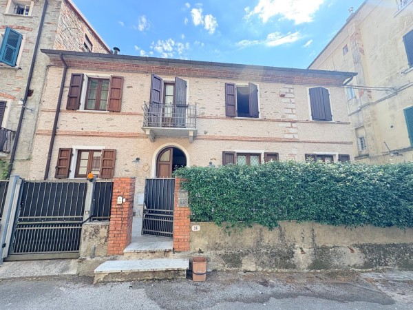 Porzione di Villa in vendita, Seravezza 