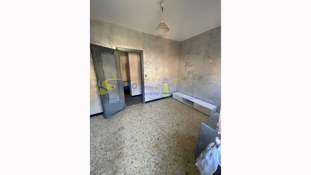 Appartamentoin Affitto, Ventimiglia - Centrale - Riferimento: a333