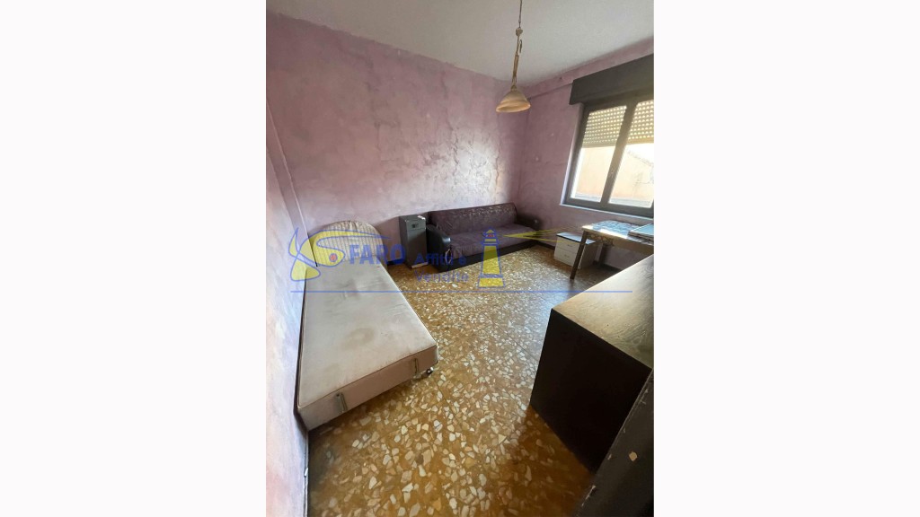 Appartamentoin Affitto, Ventimiglia - Centrale - Riferimento: a333