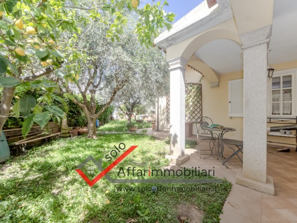 Riferimento V194 - Villa Bifamiliare in Vendita a Olbia