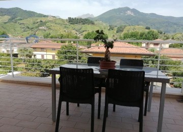 Villetta trifamiliare con giar
