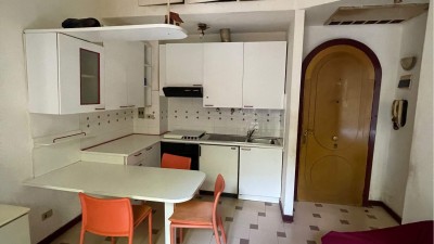 Appartamentoin Affitto, Bordighera - Centrale - Riferimento: a335