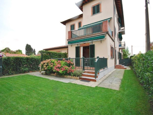 >Foto Anteprima 15555 - Appartamento in Vendita a Marina Di Pietrasanta