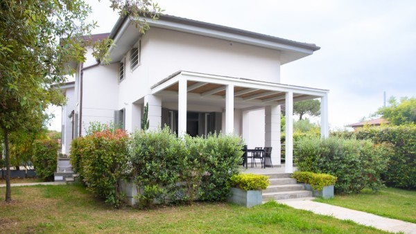 Villa Bifamiliare