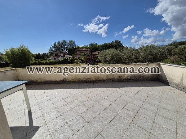 Villa in vendita, Montignoso -  2