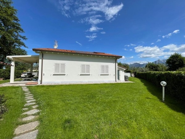 Villa Singola in vendita, Pietrasanta, Marina di Pietrasanta 