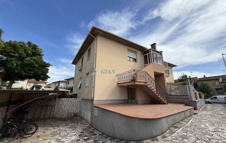 Agenzia Giansereni - 
