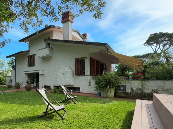 Villa Singola in affitto, Forte dei Marmi 