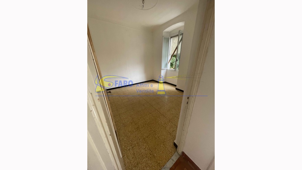 Appartamentoin Vendita, Camporosso - Centrale - Riferimento: v116
