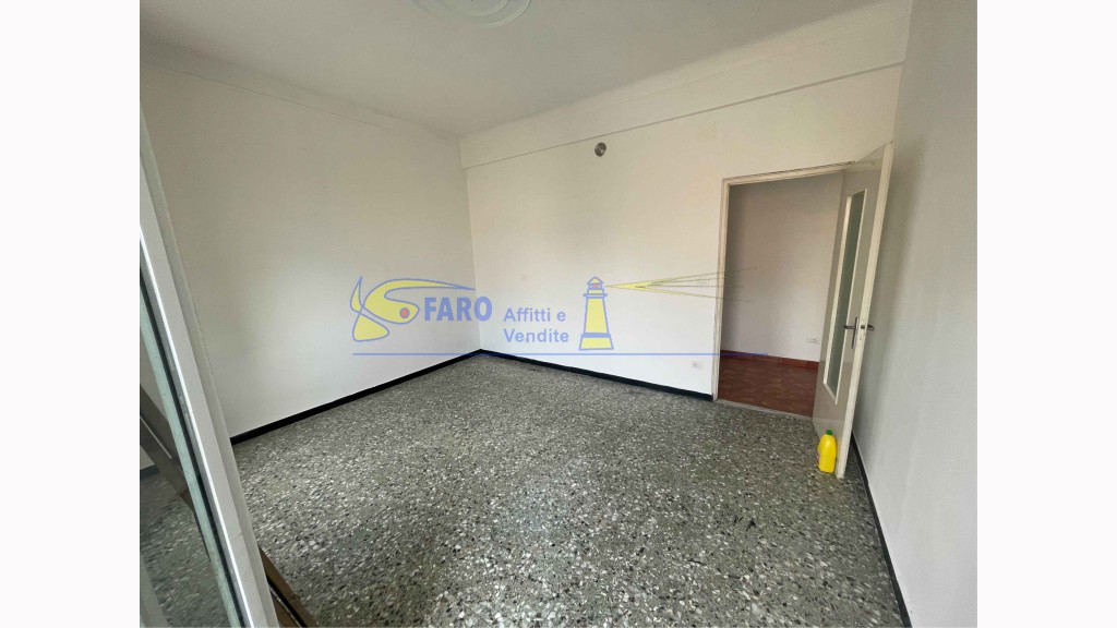 Appartamentoin Vendita, Camporosso - Centrale - Riferimento: v116