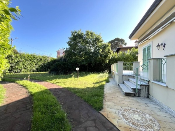 Riferimento SV631T - villa in Покупая и продавая in Pietrasanta - Marina Di Pietrasanta