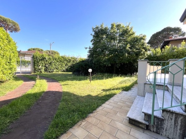 Riferimento SV631T - villa in Покупая и продавая in Pietrasanta - Marina Di Pietrasanta