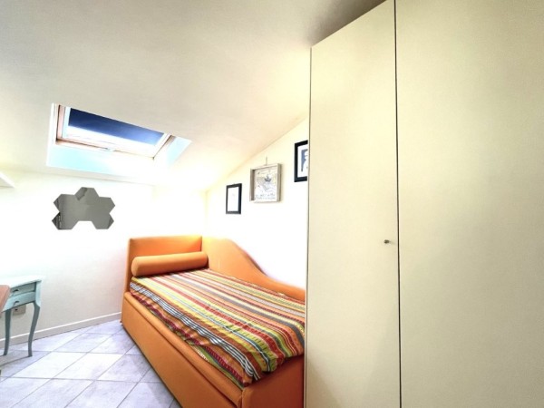 Riferimento SV09T - two-family villa in Buying And Selling in Pietrasanta - Marina Di Pietrasanta