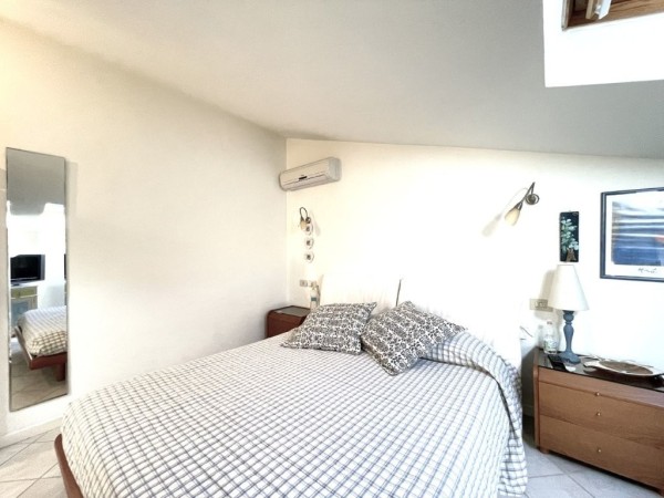 Riferimento SV09T - two-family villa in Buying And Selling in Pietrasanta - Marina Di Pietrasanta