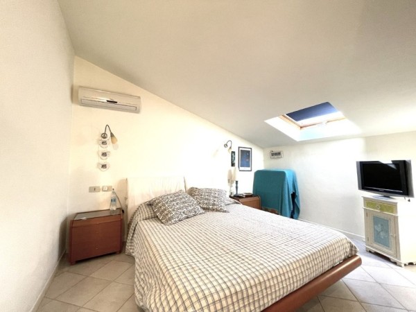 Riferimento SV09T - two-family villa in Buying And Selling in Pietrasanta - Marina Di Pietrasanta