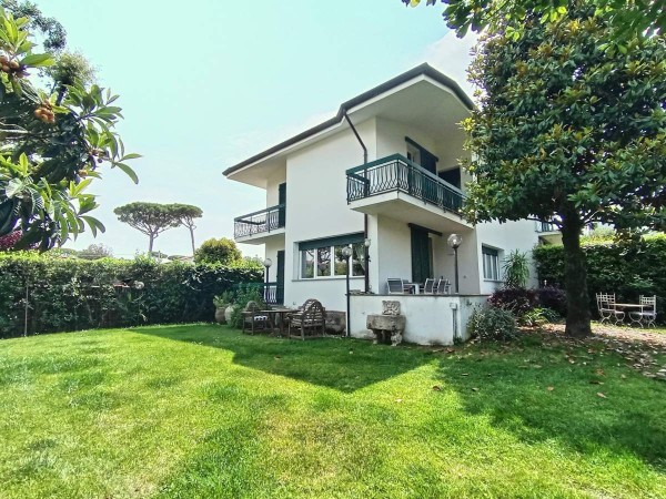 >Foto Anteprima WA 15560 - Villa Bifamiliare in Vendita a Marina Di Pietrasanta