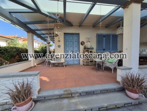 Villa Singola Con Giardino In Esclusiva