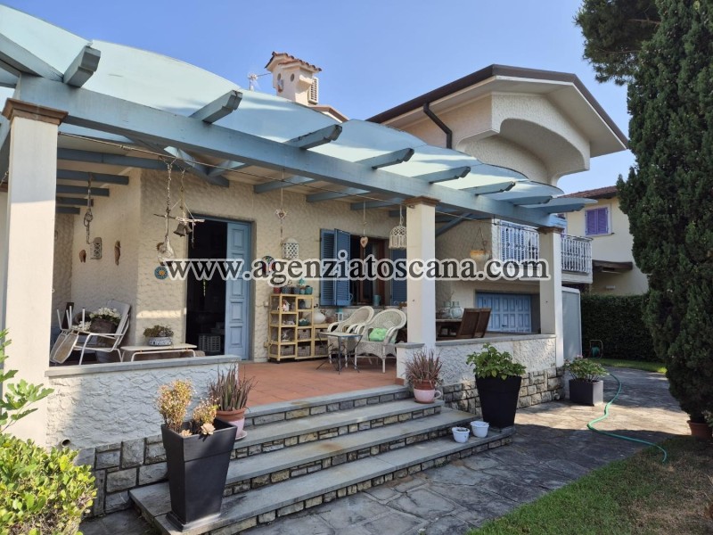 Villa in vendita, Pietrasanta - Marina Di Pietrasanta -  1