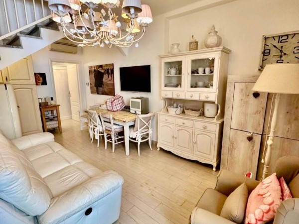 Portion of house for sale, Forte dei Marmi, Centro 