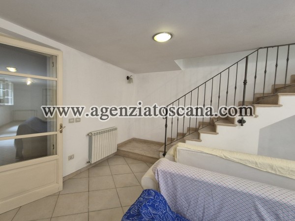 Villa Bifamiliare in vendita, Seravezza - Via Emilia -  24