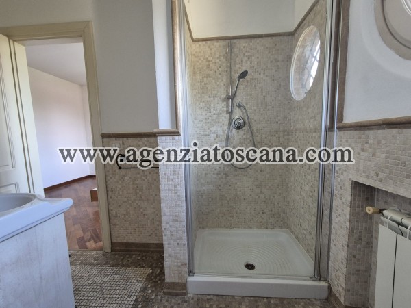 Villa Bifamiliare in vendita, Seravezza - Via Emilia -  15