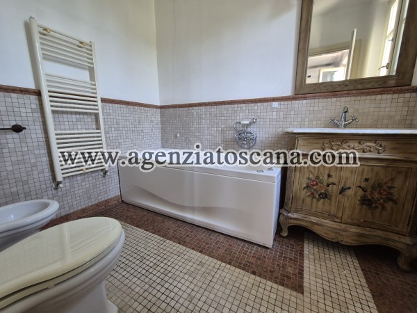 Villa Bifamiliare in vendita, Seravezza - Via Emilia -  10