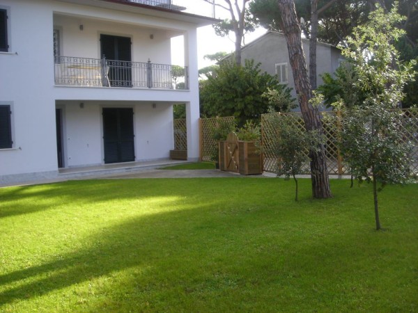 Appartamento in affitto, Forte dei Marmi, Vittoria Apuana 