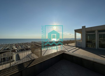 Lido di camaiore: attico front