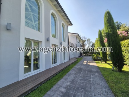 Splendida Villa Con Piscina