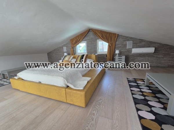 Villa Con Piscina in vendita, Forte Dei Marmi - Vittoria Apuana -  52
