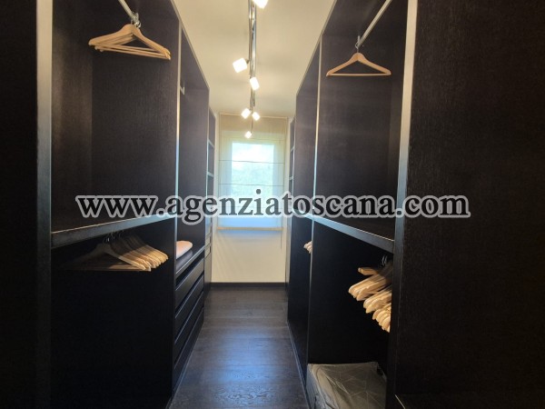 Villa Con Piscina in vendita, Forte Dei Marmi - Vittoria Apuana -  40