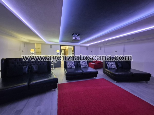 Villa Con Piscina in vendita, Forte Dei Marmi - Vittoria Apuana -  70