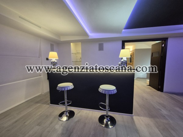 Villa Con Piscina in vendita, Forte Dei Marmi - Vittoria Apuana -  71