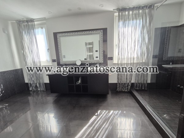 Villa Con Piscina in vendita, Forte Dei Marmi - Vittoria Apuana -  38