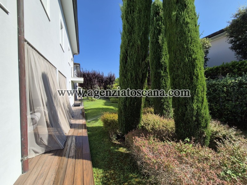 Villa With Pool for sale, Forte Dei Marmi - Vittoria Apuana -  12