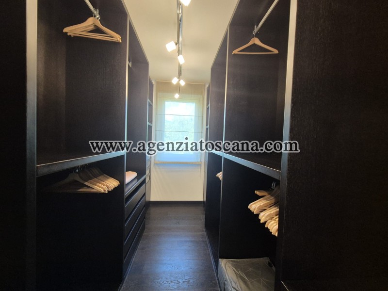 Villa With Pool for sale, Forte Dei Marmi - Vittoria Apuana -  44
