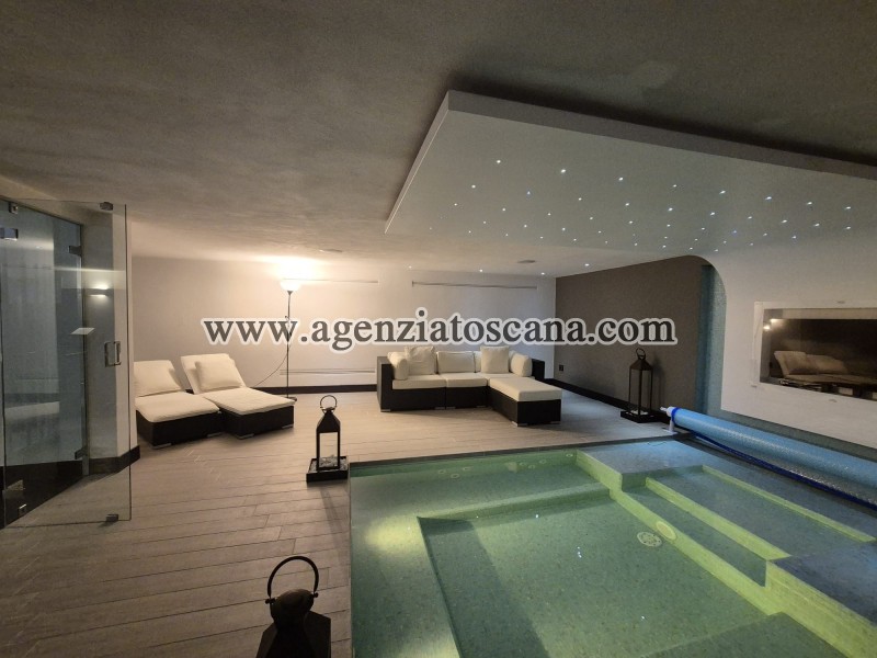 Villa With Pool for sale, Forte Dei Marmi - Vittoria Apuana -  67