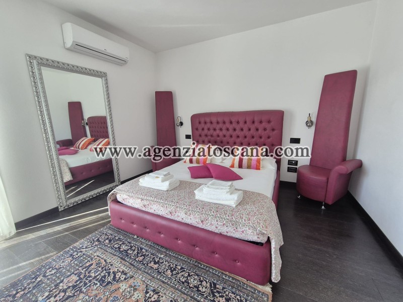 Villa With Pool for sale, Forte Dei Marmi - Vittoria Apuana -  40