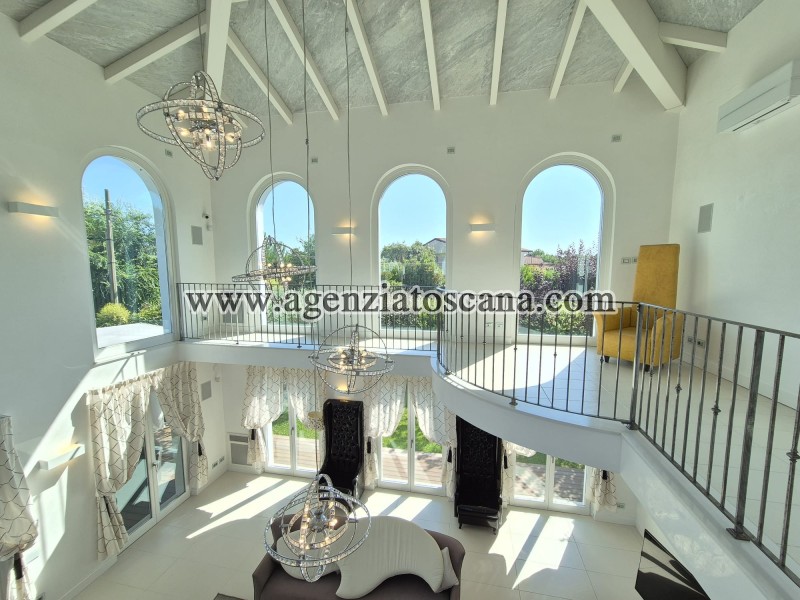 Villa With Pool for sale, Forte Dei Marmi - Vittoria Apuana -  24