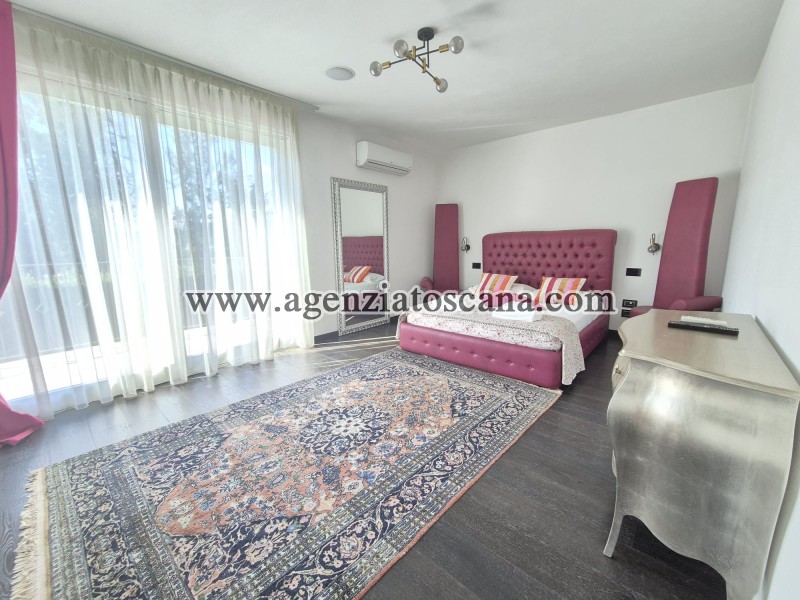 Villa With Pool for sale, Forte Dei Marmi - Vittoria Apuana -  38