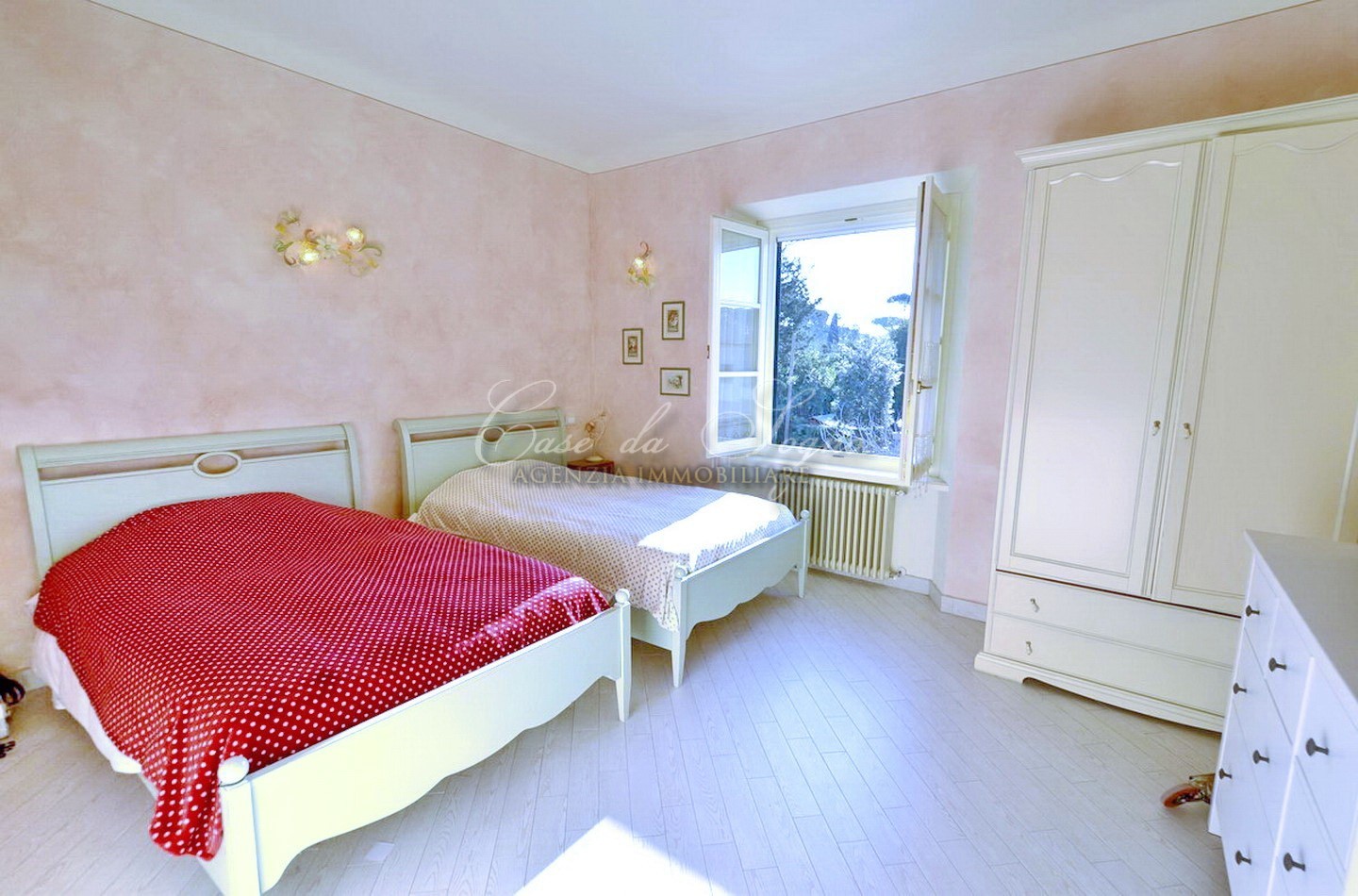 617 - cover Apartment la maison