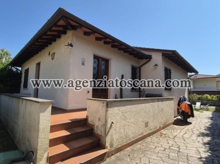 Villetta Ad Un Piano Con Giardino