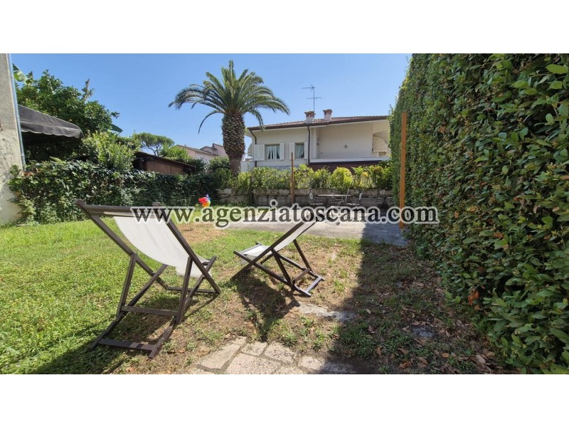 Вилла бифамильяре за продажа, Forte Dei Marmi - Vaiana -  3