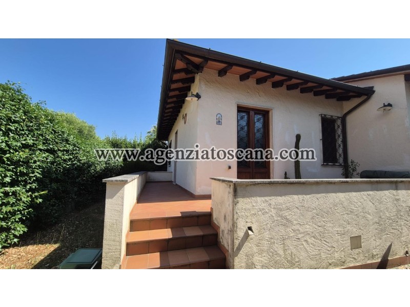 Вилла бифамильяре за продажа, Forte Dei Marmi - Vaiana -  2