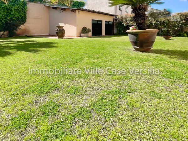 Villa singola con giardino a p